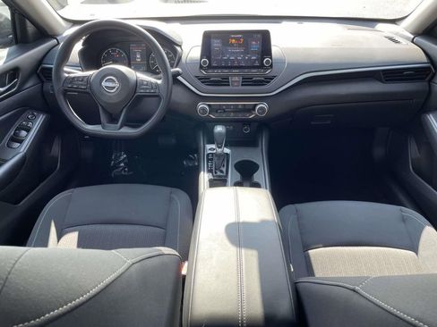 Used 2025 Nissan Altima 2.5 S image 11