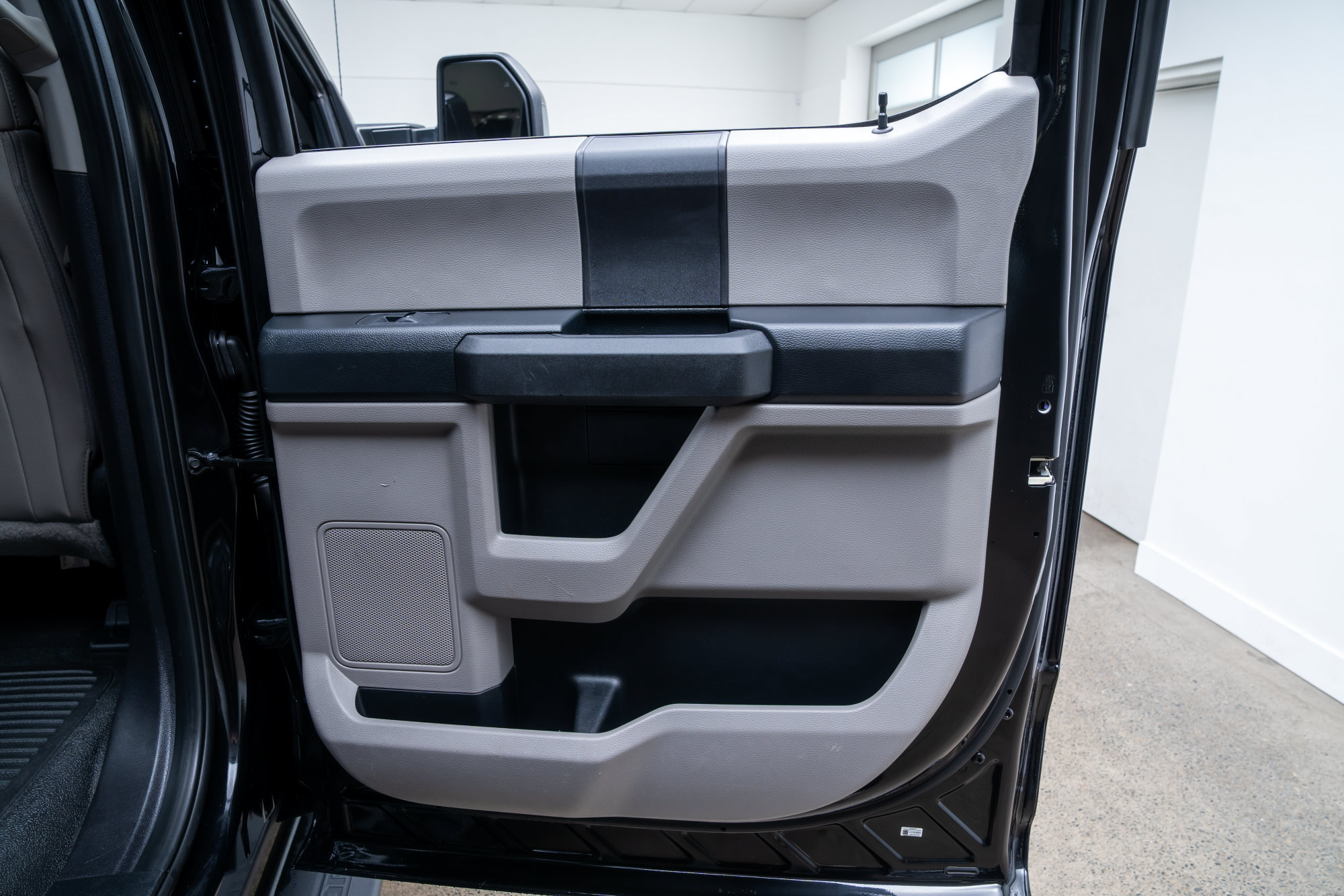Used 2019 Ford F250 XL w/ STX Appearance Package AWD/4WD image 19