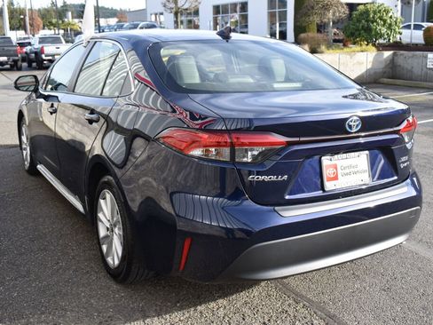 Certified 2025 Toyota Corolla XLE image 7