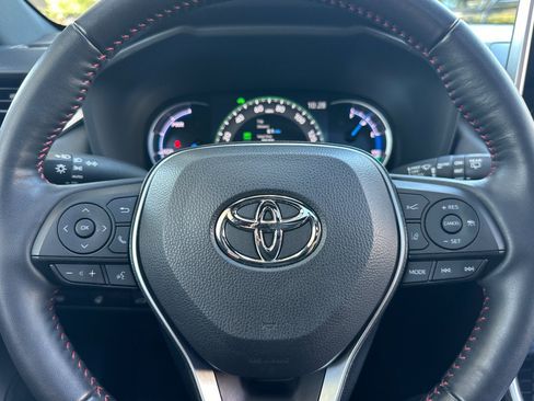 Used 2024 Toyota RAV4 SE w/ Weather & Moonroof Package AWD/4WD image 10