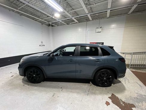 Used 2024 Honda HR-V Sport image 3