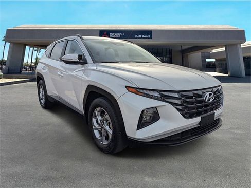Used 2022 Hyundai Tucson SEL image 2