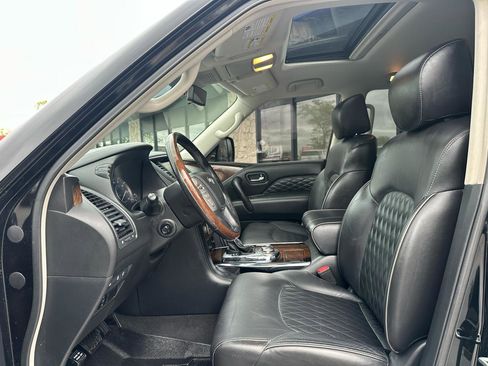 Used 2018 INFINITI QX80 4WD w/ Deluxe Technology Package image 2