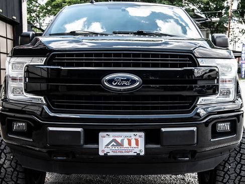 Used 2018 Ford F150 Lariat w/ Equipment Group 502A Luxury AWD/4WD image 3