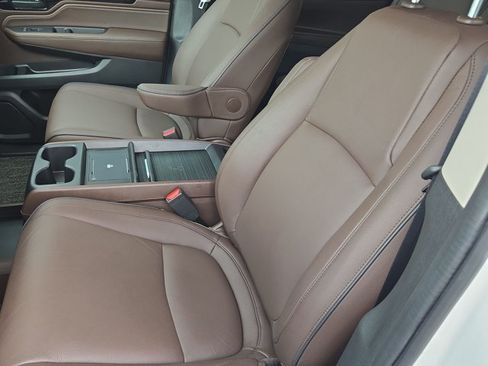 Certified 2026 Honda Odyssey Touring image 15