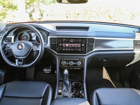 Used 2018 Volkswagen Atlas SEL w/ R-Line Package image 15