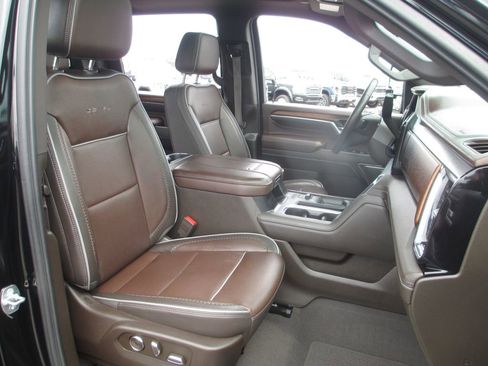 Used 2024 GMC Sierra 2500 Denali w/ Denali Reserve Package AWD/4WD image 26