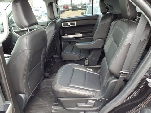 Used 2023 Ford Explorer XLT w/ Equipment Group 202A image 11