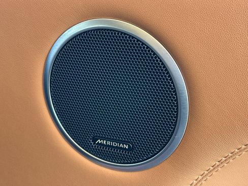 Used 2022 Land Rover Range Rover Sport SVR image 22