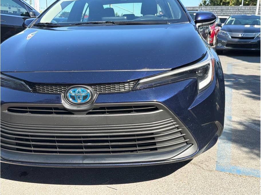 Used 2023 Toyota Corolla LE FWD image 27