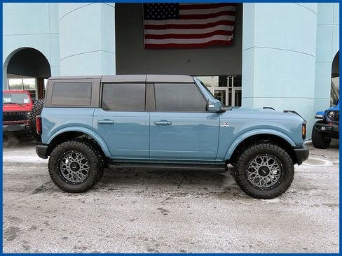 Used 2022 Ford Bronco Outer Banks image 1
