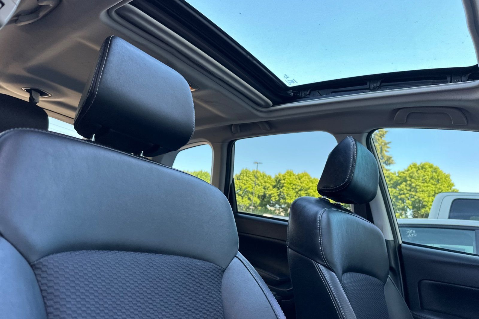 Used 2017 Subaru Forester 2.0XT Premium w/ Popular Package #2A AWD/4WD image 18