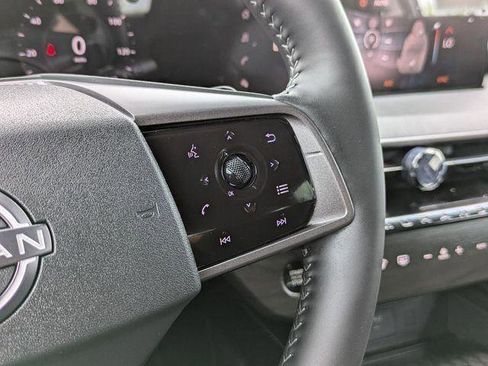 Used 2025 Nissan Murano SV AWD/4WD image 15