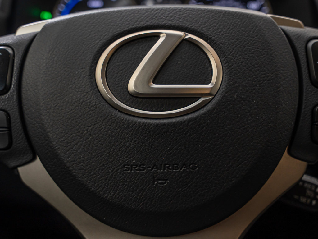 Used 2015 Lexus NX 300h AWD w/ Luxury Package image 29