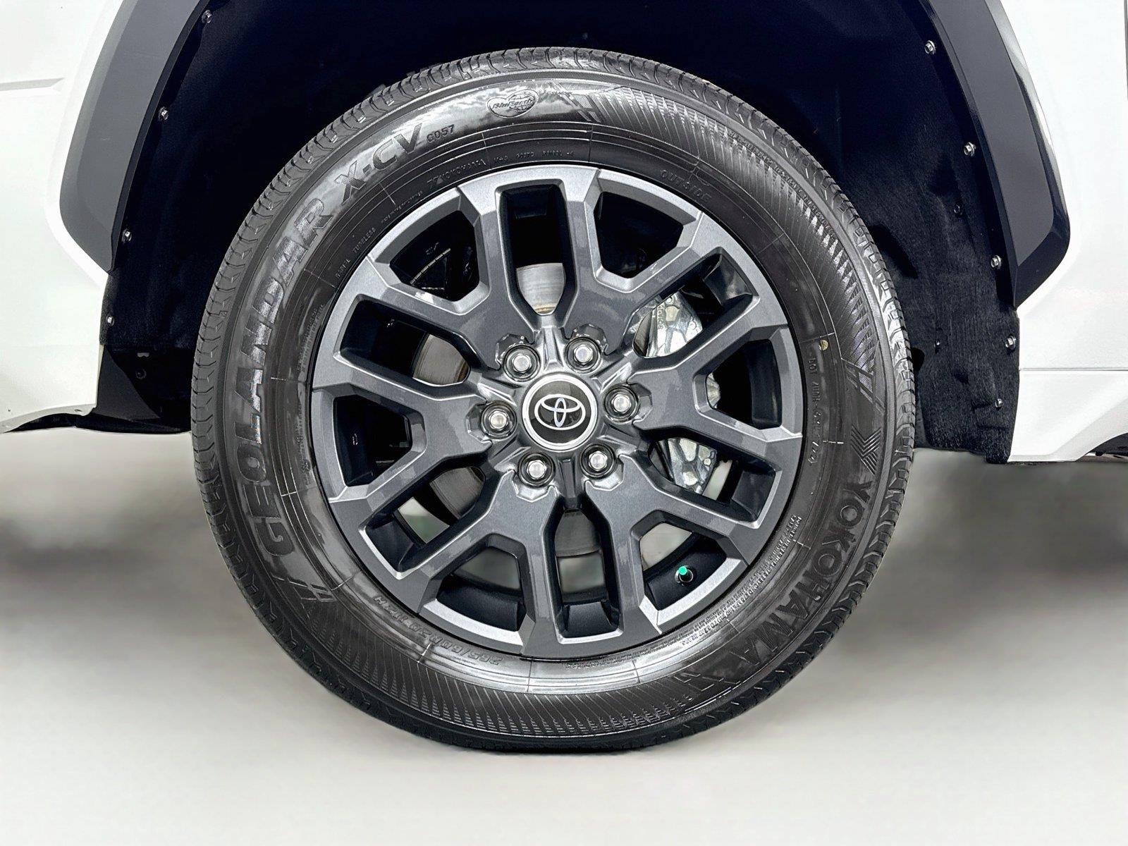 Used 2023 Toyota Tundra Platinum AWD/4WD image 45