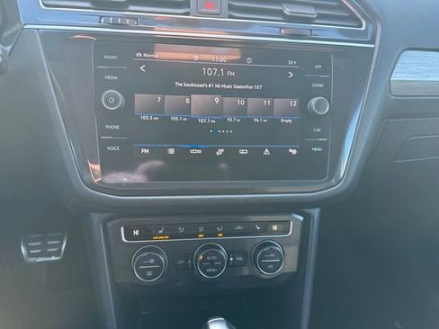 Certified 2021 Volkswagen Tiguan SE R-Line image 24