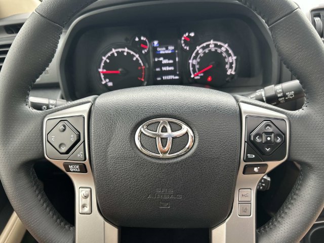 Used 2022 Toyota 4Runner SR5 Premium w/ Moonroof Package AWD/4WD image 30
