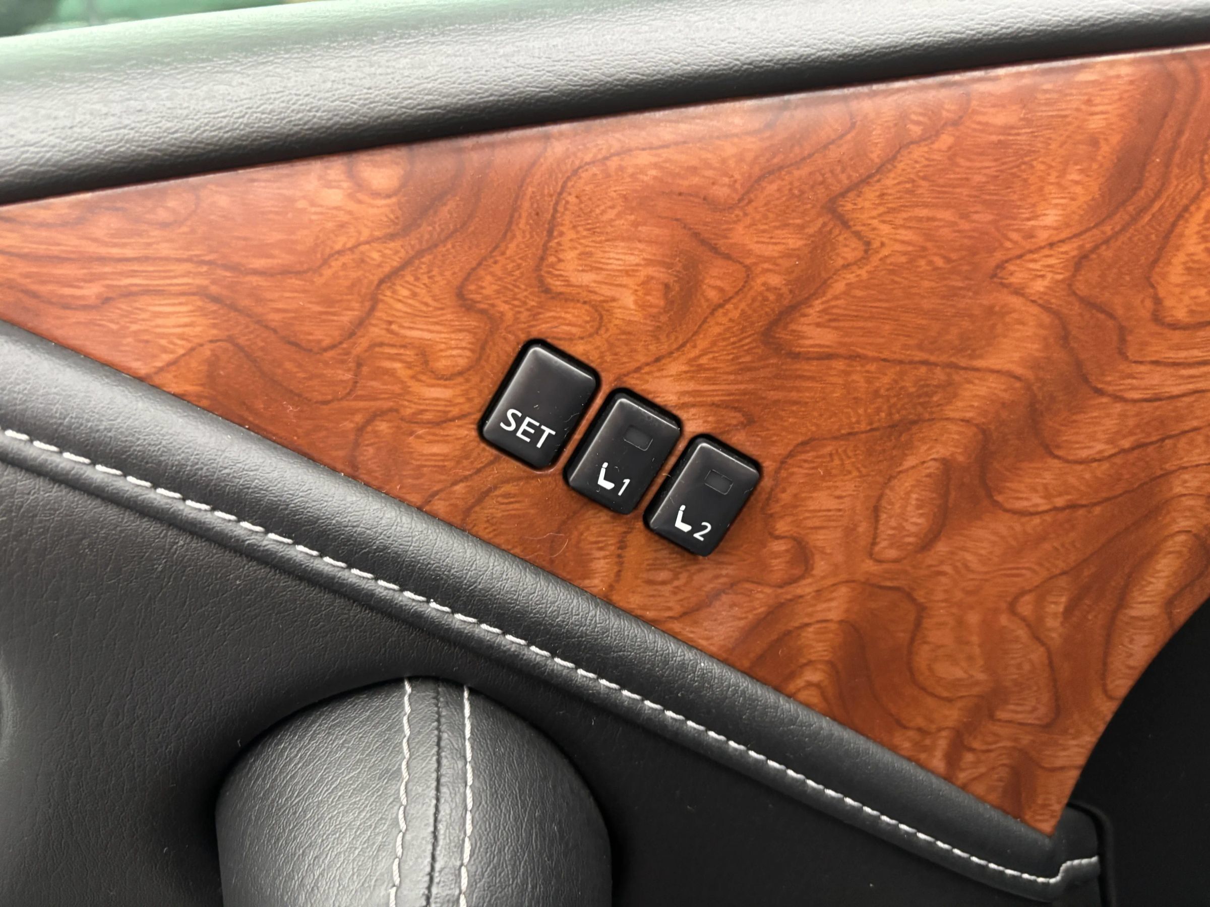 Used 2019 INFINITI QX80 Luxe AWD/4WD image 17