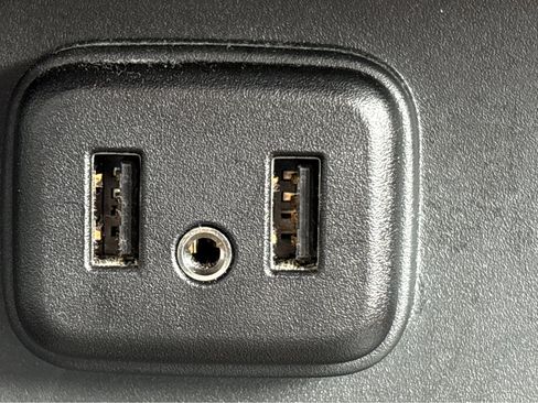 Used 2022 Chevrolet Colorado Z71 image 10