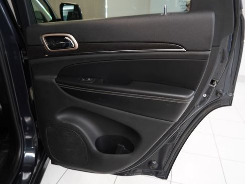 Used 2016 Jeep Grand Cherokee Limited AWD/4WD image 31