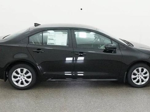 New 2026 Toyota Corolla LE FWD image 10