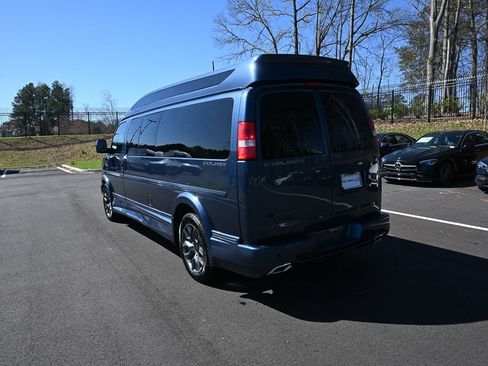 Used 2023 Chevrolet Express 2500 Extended RWD image 7