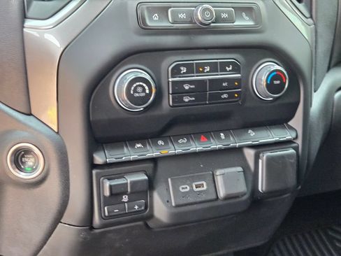 Used 2023 Chevrolet Silverado 1500 Custom Trail Boss w/ LPO, Dark Essentials Package AWD/4WD image 28