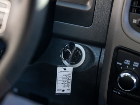 Used 2013 RAM 2500 Tradesman w/ Chrome Appearance Group image 38