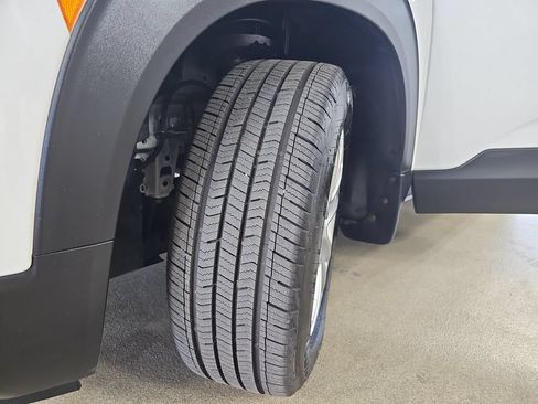 Certified 2024 Chevrolet TrailBlazer LS w/ LS Convenience Package FWD image 37