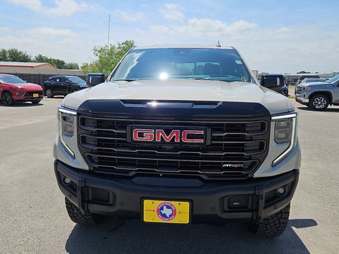 New 2026 GMC Sierra 1500 AT4X AWD/4WD image 8