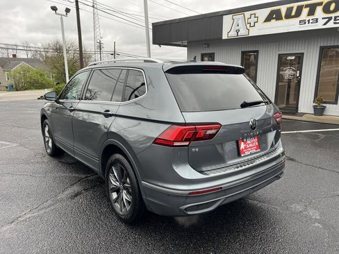 Used 2022 Volkswagen Tiguan SE w/ Panoramic Sunroof Package image 8
