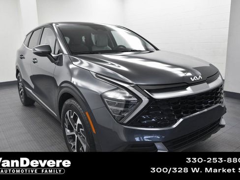 Used 2025 Kia Sportage EX image 1