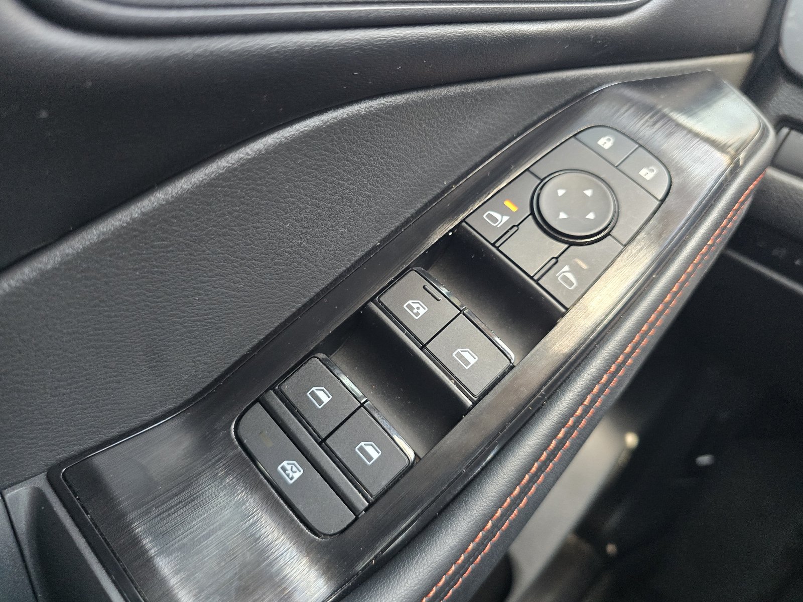 Certified 2026 Nissan Rogue SV AWD/4WD image 24