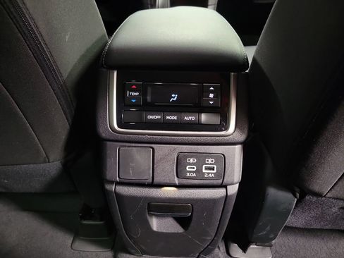 Used 2025 Subaru Ascent Premium AWD/4WD image 27