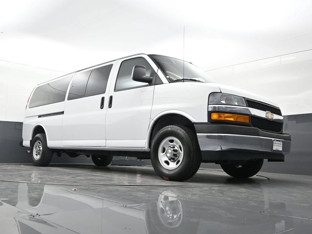 Certified 2024 Chevrolet Express 3500 LT w/ LT Preferred Equipment Group RWD image 35