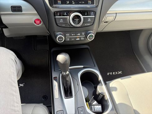 Used 2017 Acura RDX FWD w/ Technology Package image 16