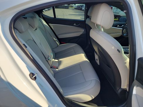 Used 2024 Genesis G70 2.5T AWD/4WD image 10