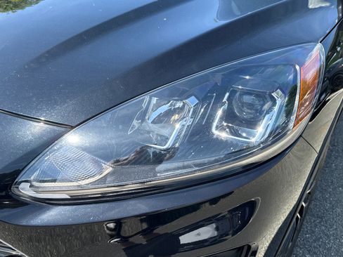 Certified 2022 Ford Escape SE w/ Cold Weather Package FWD image 7