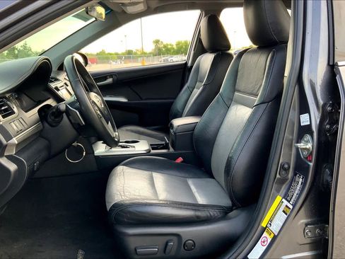 Used 2013 Toyota Camry SE image 8
