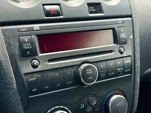 Used 2010 Nissan Altima 2.5 S FWD image 19