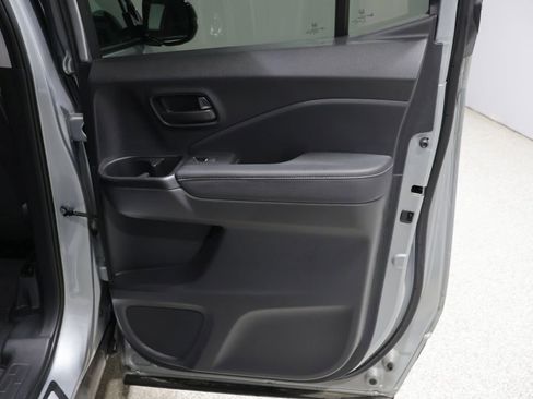 Used 2025 Honda Ridgeline Sport image 21