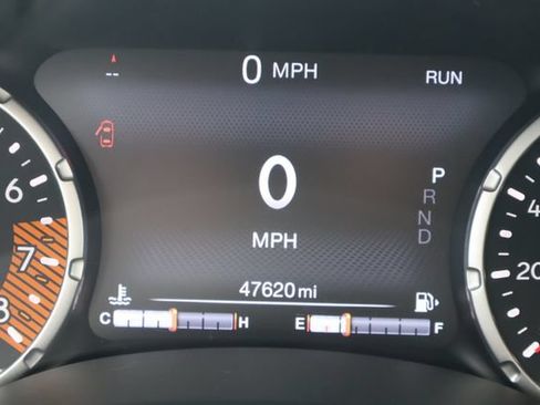 Used 2023 Jeep Renegade Trailhawk AWD/4WD image 39