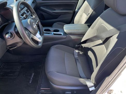 Used 2025 Nissan Altima 2.5 SV image 25