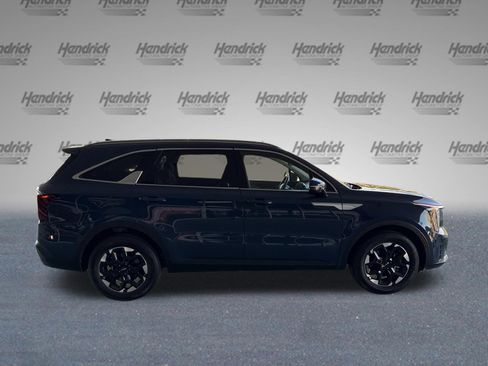 Used 2024 Kia Sorento S FWD image 10