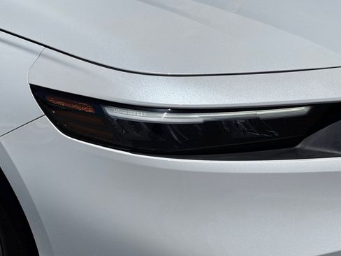 Used 2024 Honda Accord EX image 12