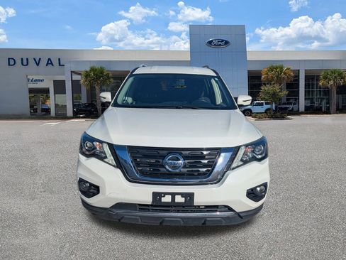 Used 2020 Nissan Pathfinder SV image 9