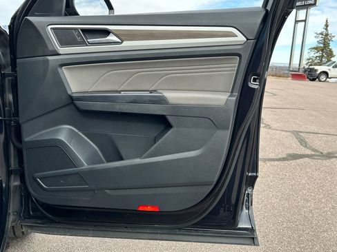 Used 2021 Volkswagen Atlas SEL image 29