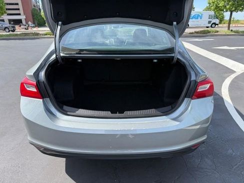 Used 2023 Chevrolet Malibu LT FWD image 5