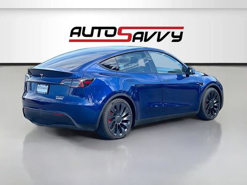 Used 2024 Tesla Model Y Performance AWD/4WD image 7