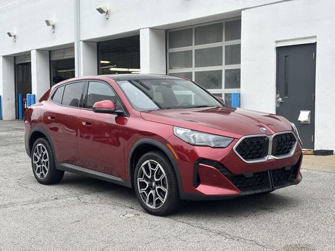 Used 2025 BMW X2 xDrive28i AWD/4WD image 5